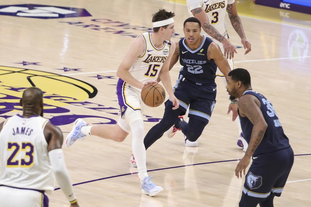 而加维则是 而加维则是