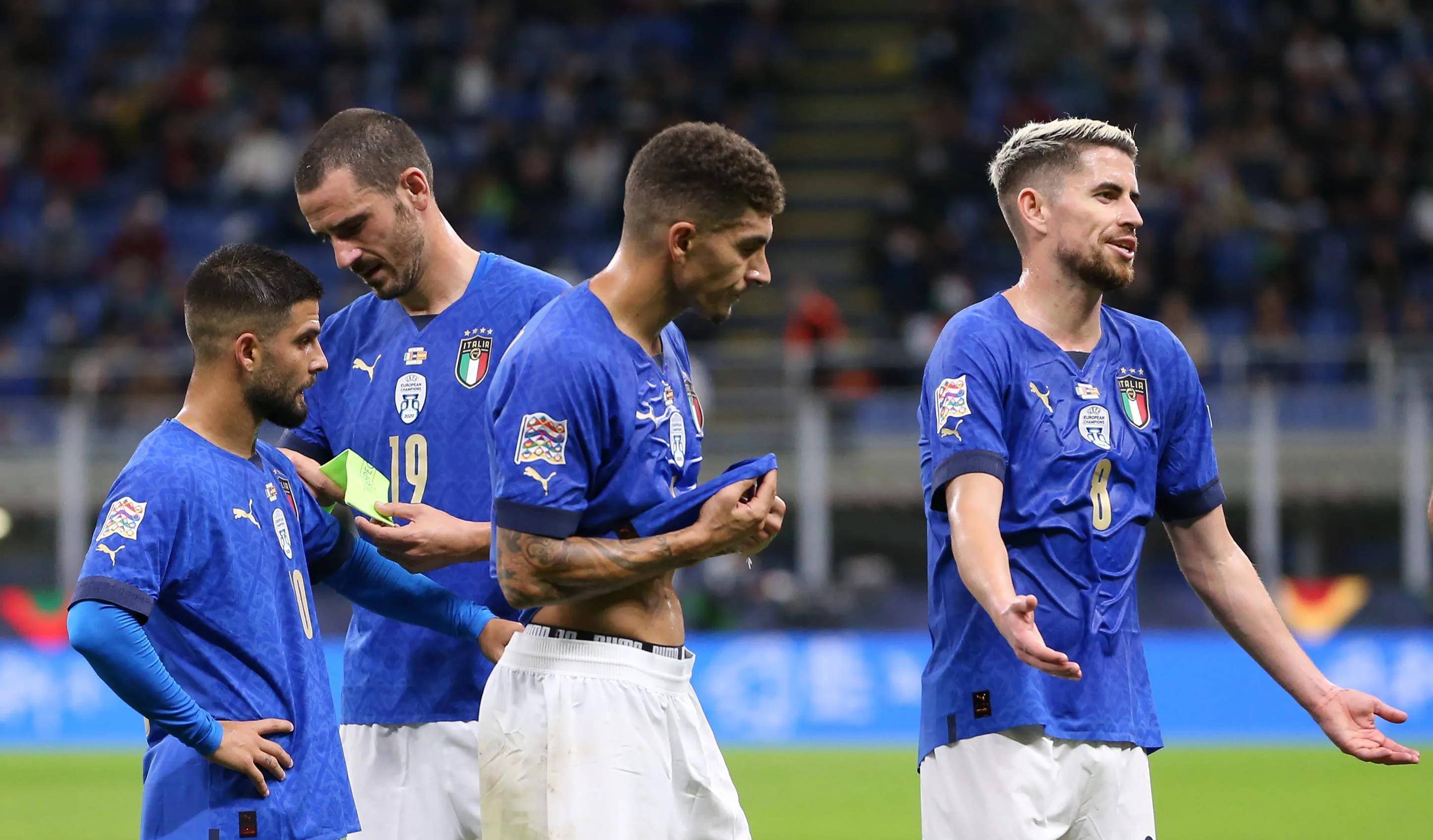 后防线在这 后防线在这