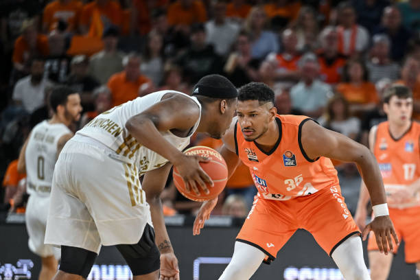 场比赛中展 场比赛中展